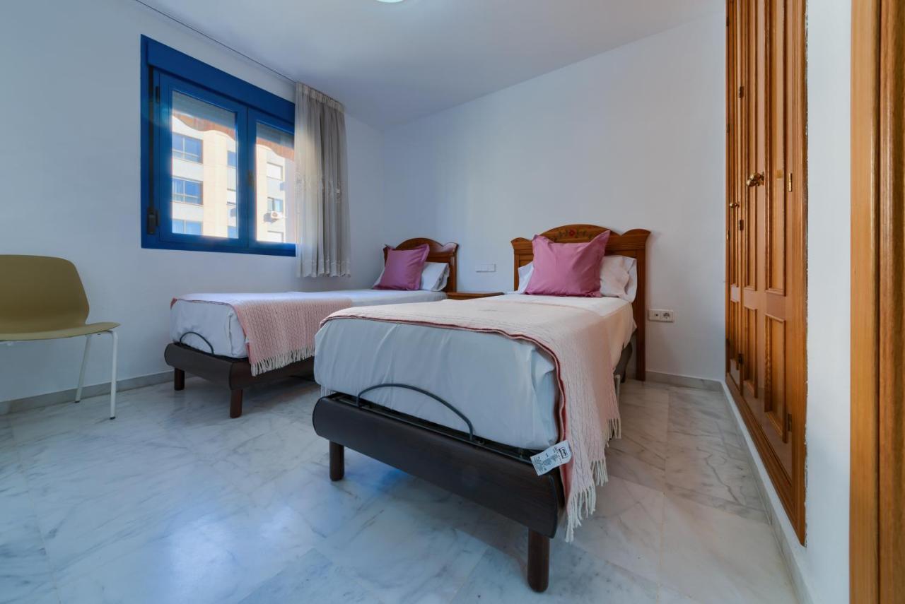 Holidays2Malaga Ayala 450 Mts From Beach & Terrace Extérieur photo