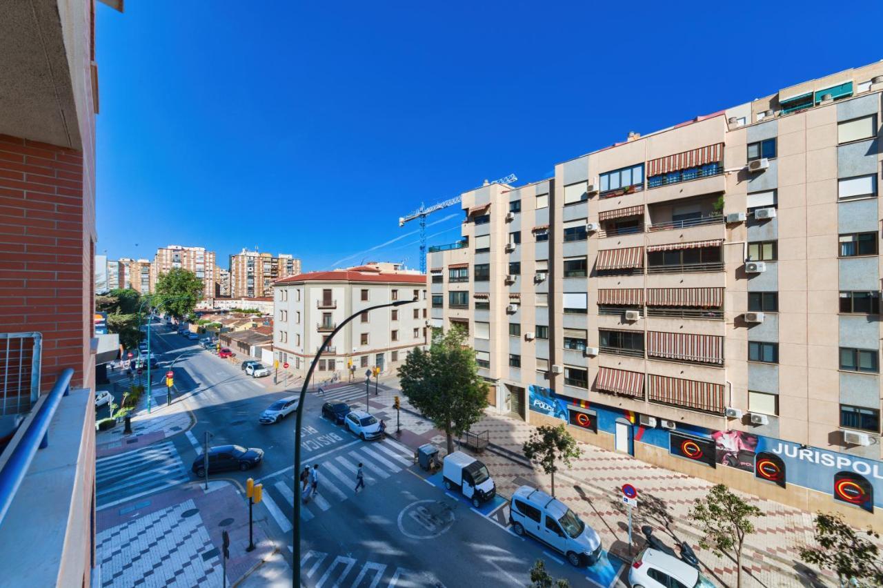 Holidays2Malaga Ayala 450 Mts From Beach & Terrace Extérieur photo